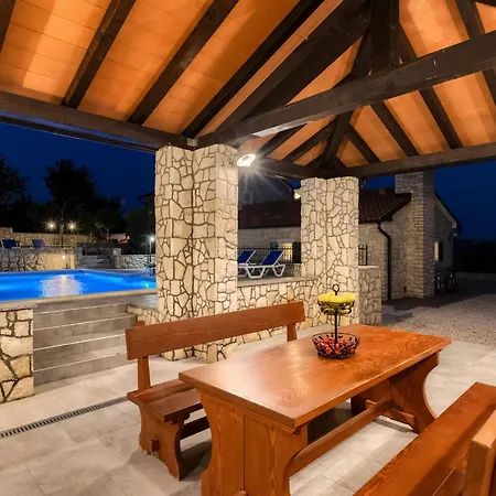 Skavre By Interhome Ferienhaus Kršan
